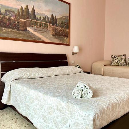 Casa Vacanze Le Fontane Тіволі Екстер'єр фото